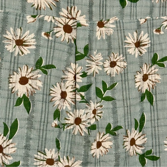 POL Cotton Gauzy Lightweight Floral Plaid Button Down Cuffed Sleeve Blouse - Picture 11 of 11